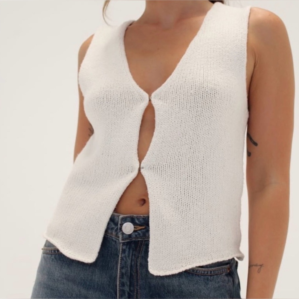 Rumored Prince Street Top in Ecru - Size L